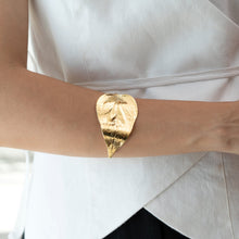 Load image into Gallery viewer, Anthurium Leaf Bracelet
