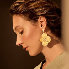 Load image into Gallery viewer, Long Hydrange and Emerald Earrings
